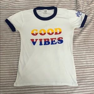 Good vibes VS PINK shirt